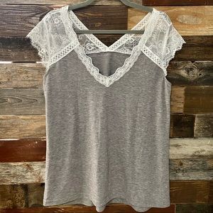 Gray v-neck lace sleeve loose short sleeve top